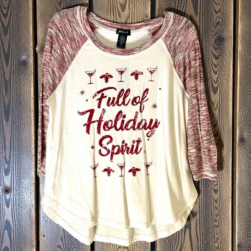 New full of holiday spirt Christmas graphic top - Picture 3 of 3